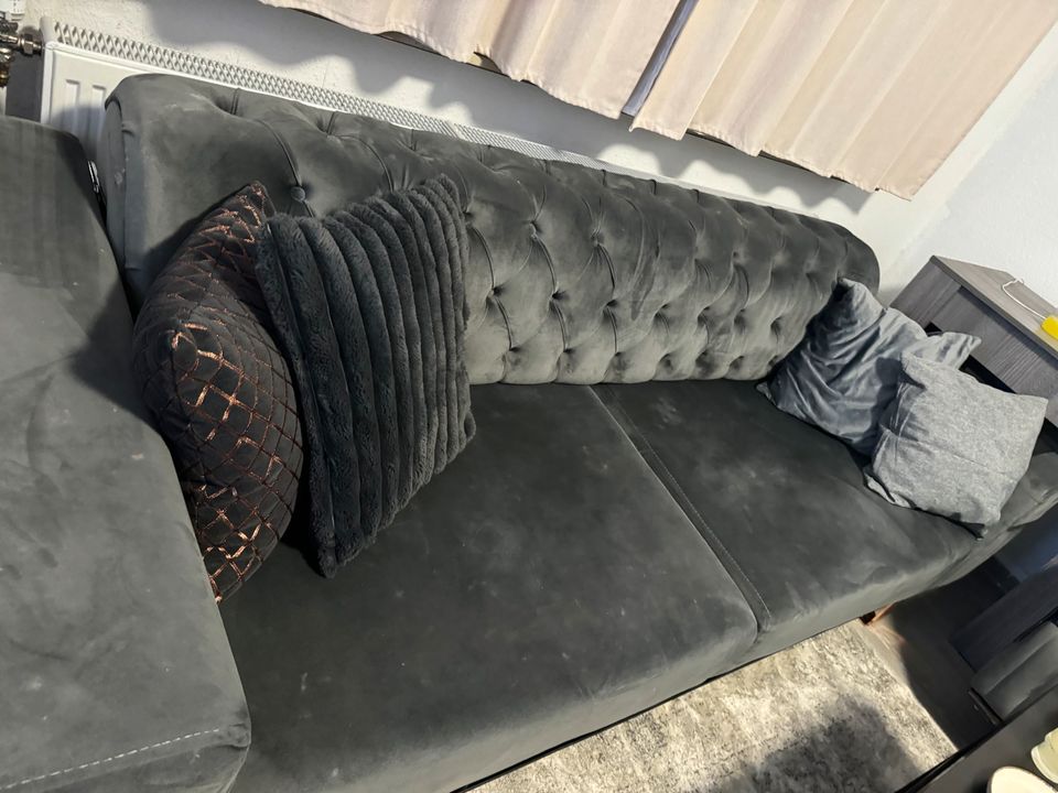 Sofa Couch zu verkaufen mit schlaf funktion in Witten