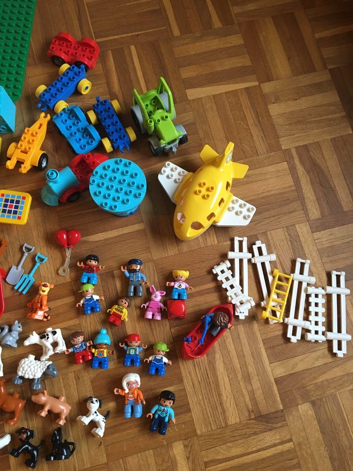 Lego Duplo Steine, Platten, Figuren und viel mehr ca. 450 Teile in Bonn