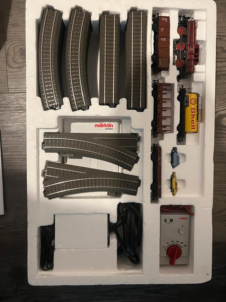 Märklin Modelleisenbahn H0 Sonderedition Starterpackung in Naunhof