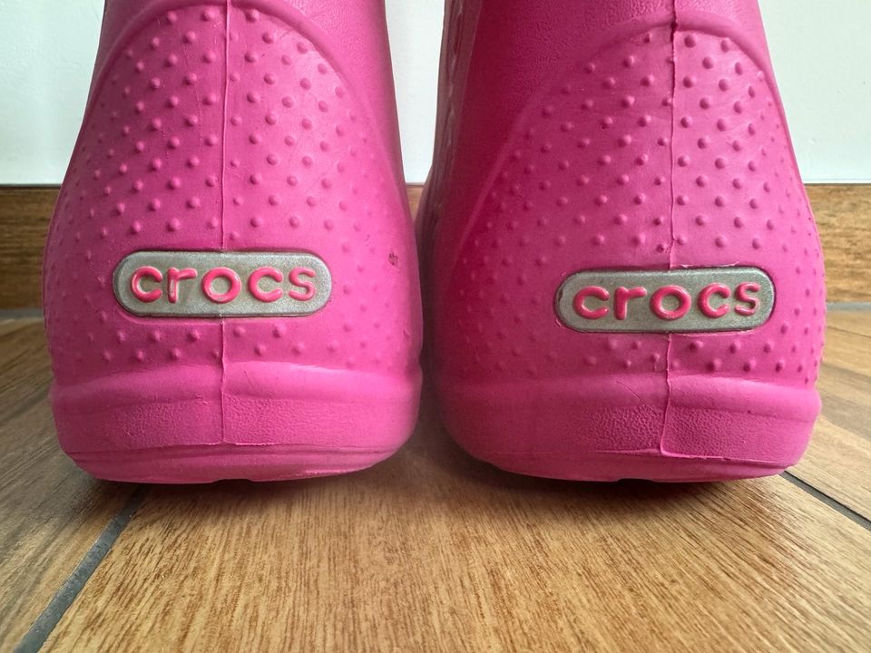 Crocs Gummistiefel J3 Gr. 34/35 pink Kids Handle It Rain Boot in Salzgitter