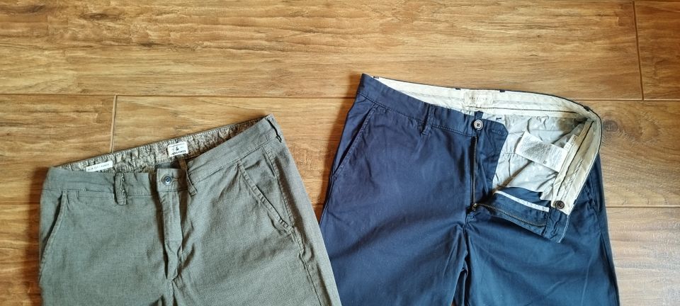 PAKET 2 HOSEN V. JACK & JONES UND SELECTED GR. 32 / 32 NEUWERTIG in Markranstädt