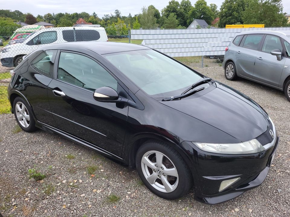 Honda Civic Hatchback Type S in Perleberg