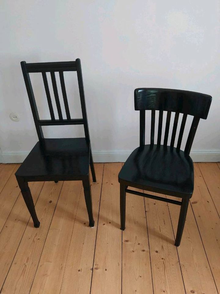 4 Antike Stühle Einzelstücke in Iserlohn