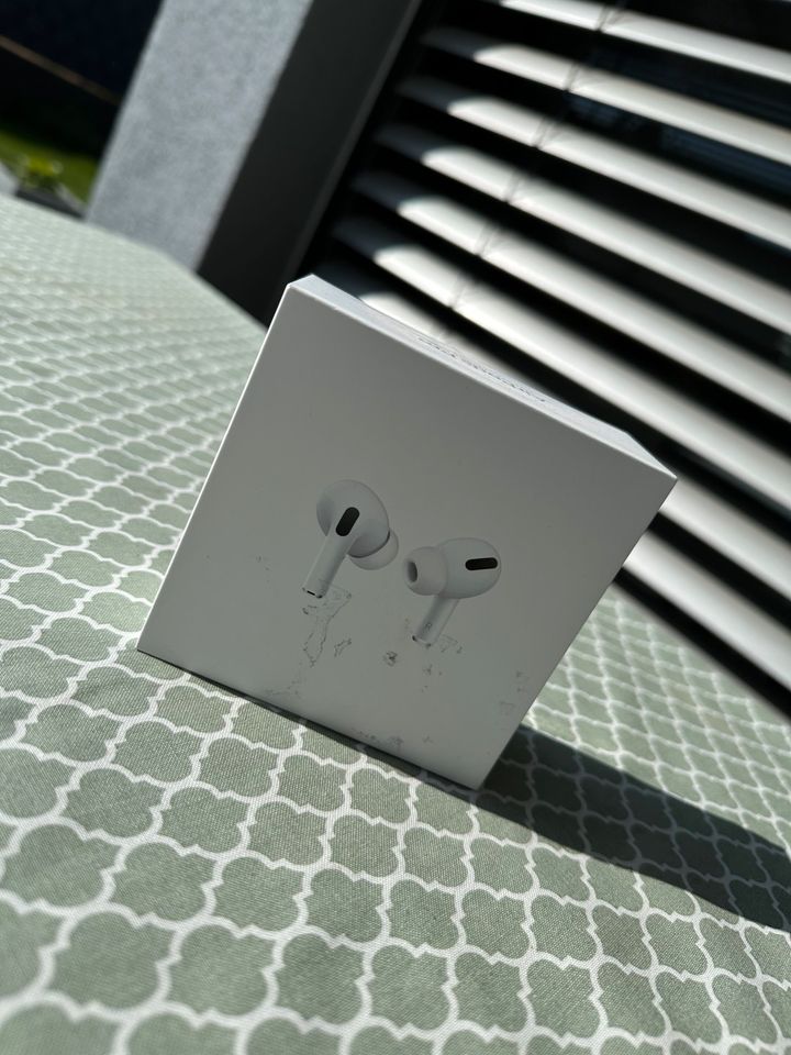 AirPods Pro Gen.1 mit Wireless Ladecase in Merzenich