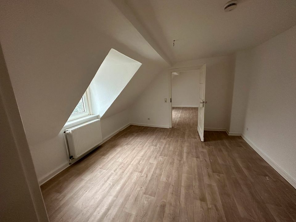 Attraktives Dachgeschoss-Wohnung zu vermieten - ruhig & zentral in Herne