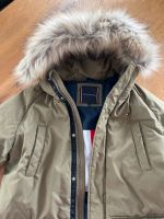 Tommy Hilfiger Winterjacke Winterparka 164 khaki grün Niedersachsen - Einbeck Vorschau