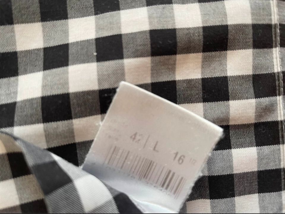 Marvelis, schwarz weiß kariertes Hemd mit kurzen Ärmeln in Berlin