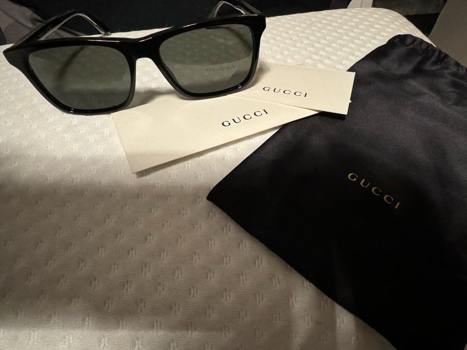 Gucci Sonnenbrille in Duisburg