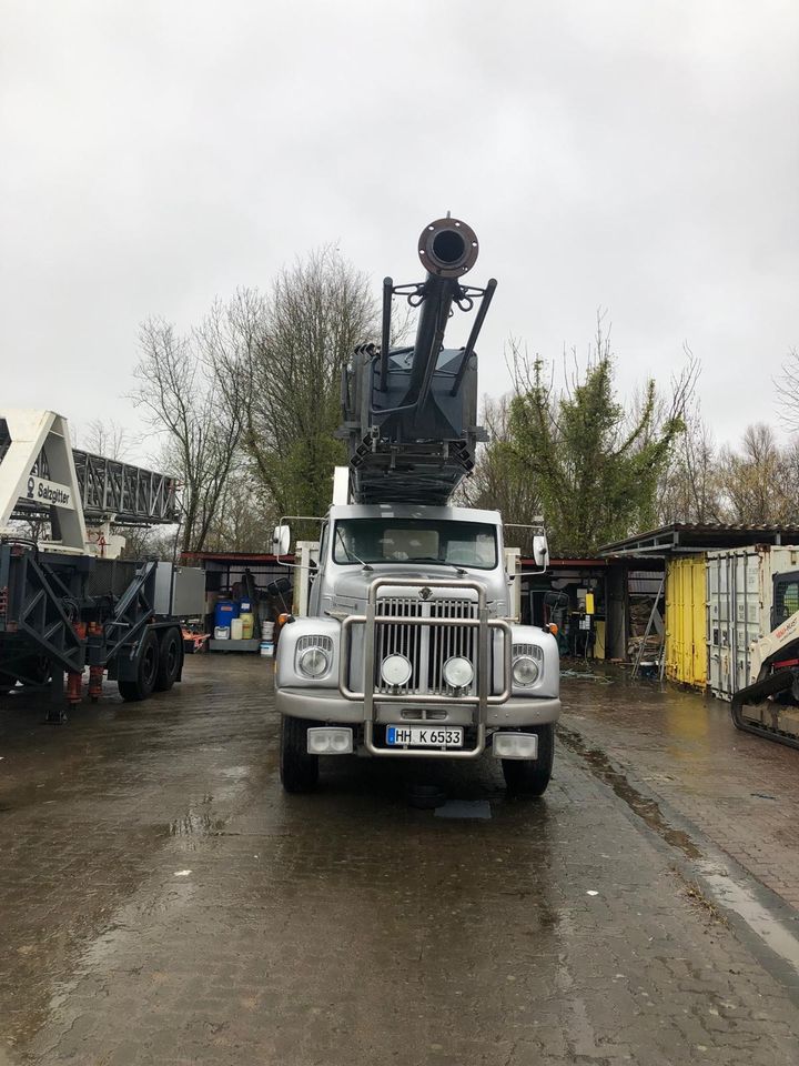 Scania 111 L mit Funkmast 40m in Hamburg