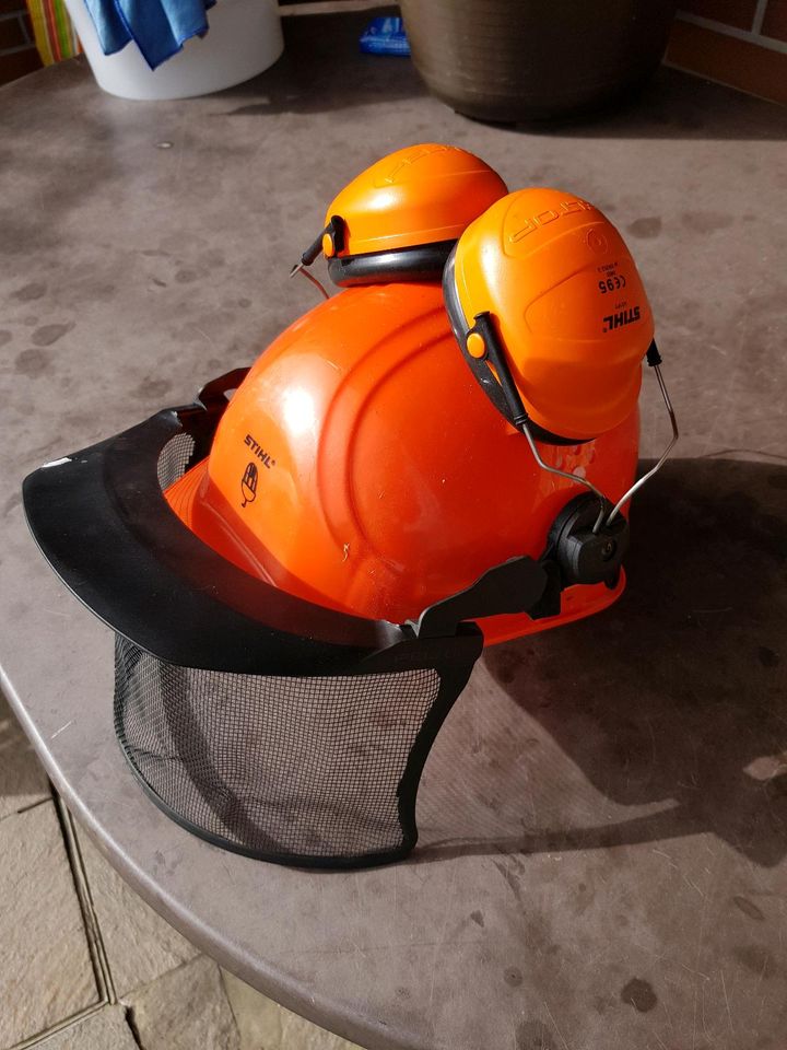 STIHL Helm und Schnittschutzhose, Fällheber mit Wendehaken in Bischofsmais