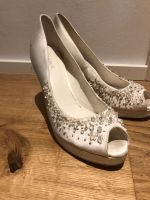 Hochzeitsschuhe Peeptoes von Menbur Größe 40 Hessen - Eschborn Vorschau