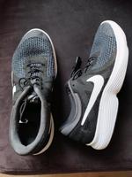 NIKE Sport-, Lauf-, Turnschuhe abriebfester Sohle Gr.36.5 Sachsen - Liebstadt Vorschau