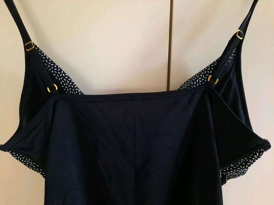 Neues TCM Tankini Oberteil Gr. 40/42 Bikini Badeanzug in Asperg