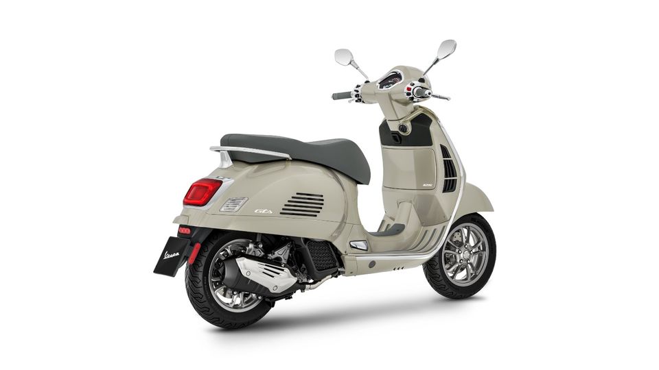 Vespa GTS 125 iGET Sonderpreis RST Neues Modell Euro 5 mit 14PS in Simbach