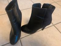 Schwarze H&M High Heels Stiefelette Gr.39 neuwertig Nordrhein-Westfalen - Witten Vorschau