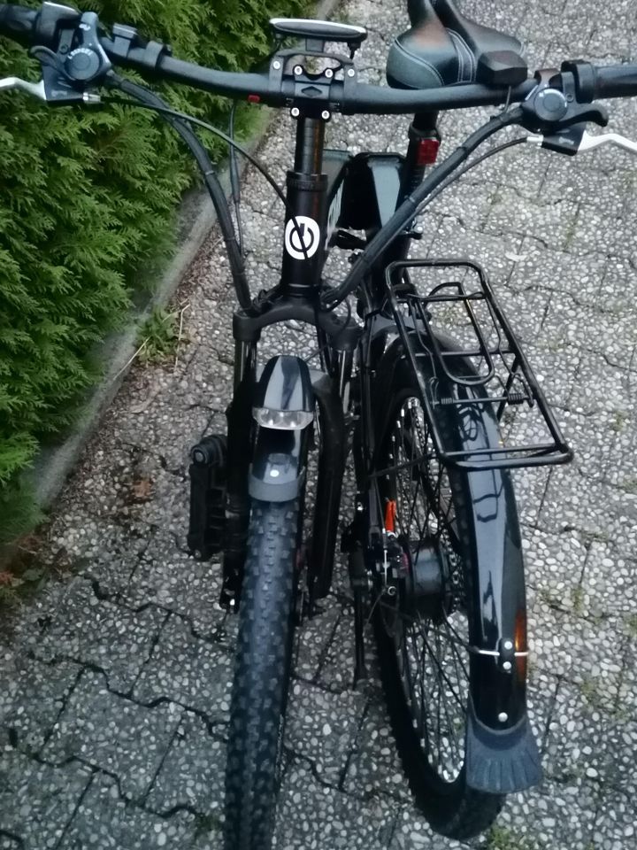 Klapp E-Bike 26 Zoll, schwarz in Langenbach