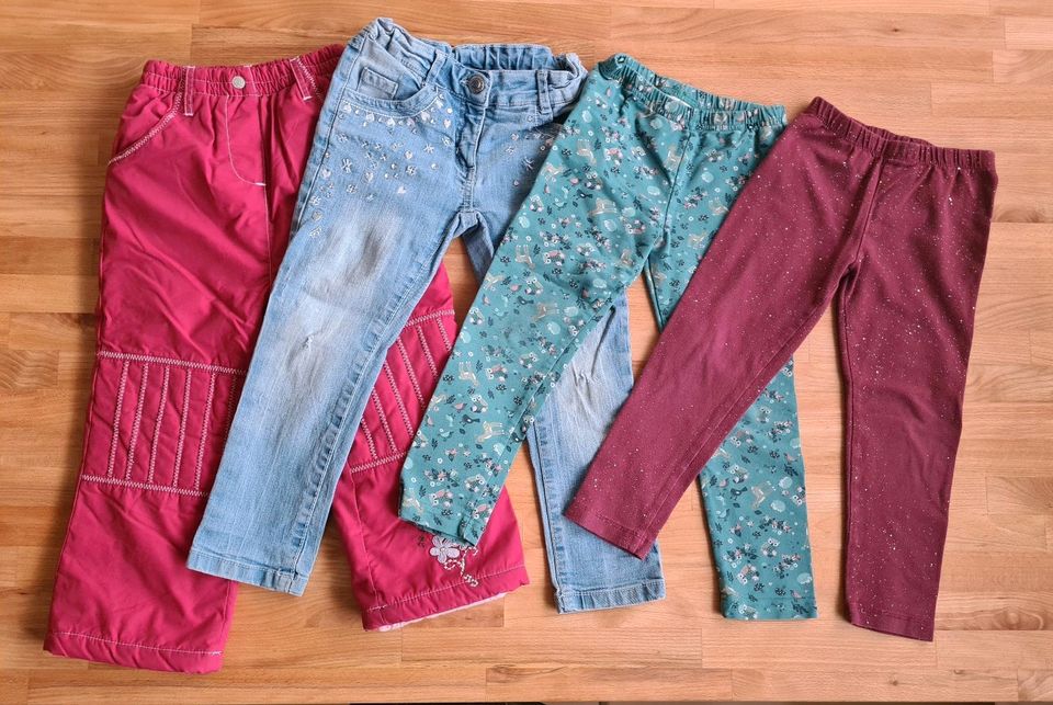 Set Hosen (1 gefüttert, 1 Jeans, 2 Leggings) in 104 in Steinfurt