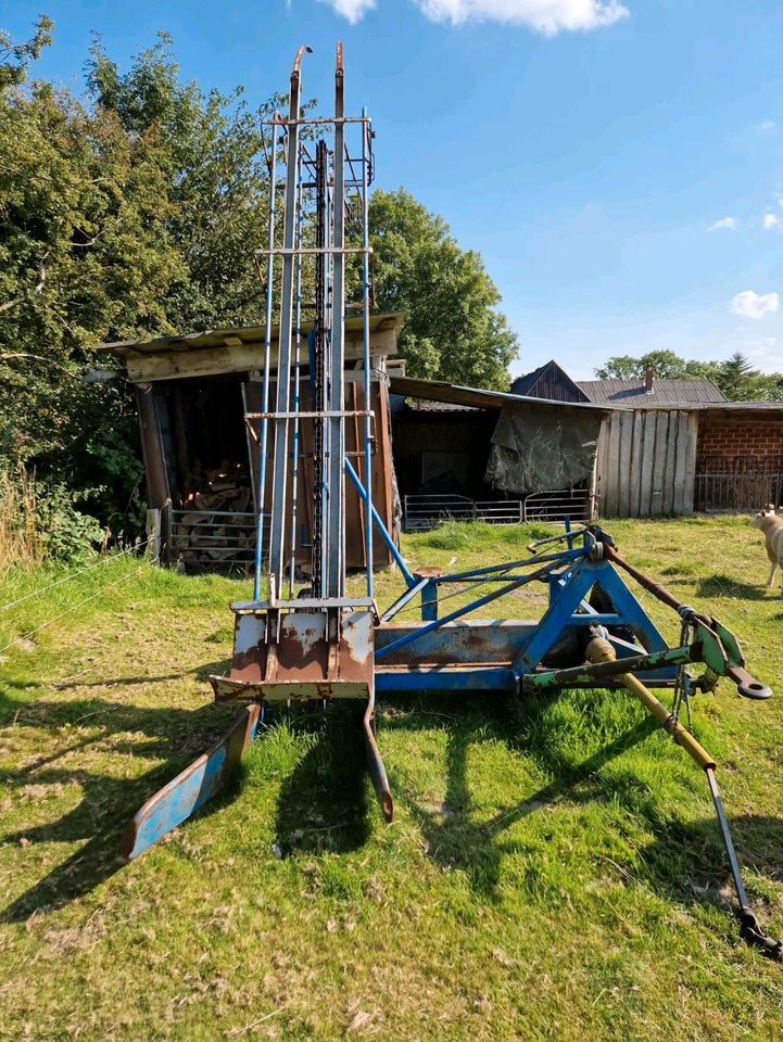 Heu und Stroh Förderband (Giraffe) in Bohmstedt