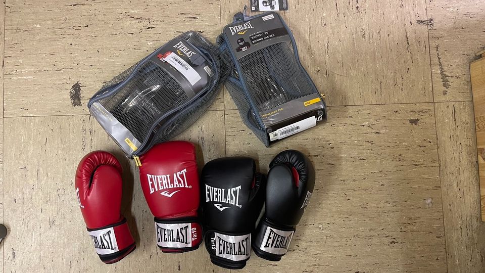 Everlast Boxhandschuhe NEU in Köln