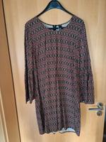 Tolles Kleid Stiefelkleid in Größe 46 Hessen - Steinau an der Straße Vorschau