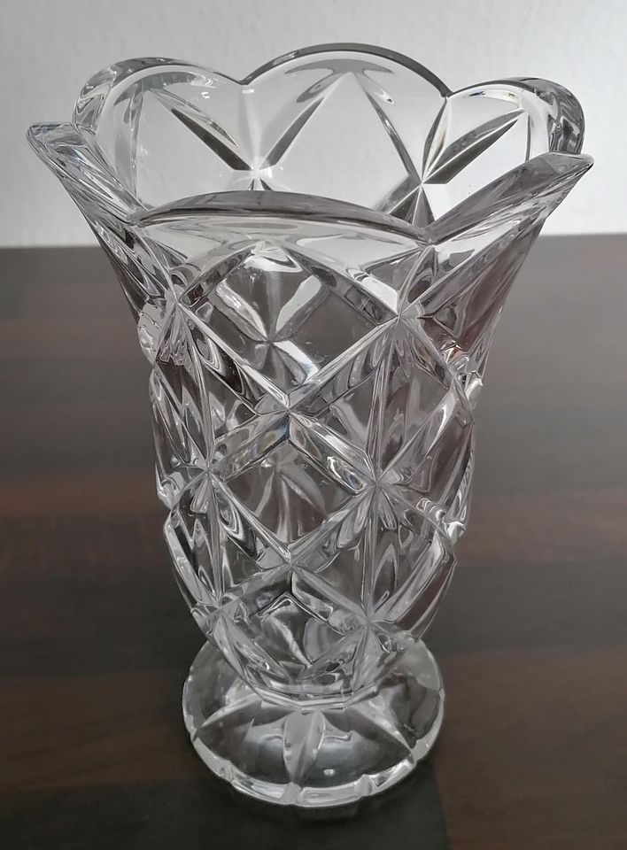 Blumenvase aus schwerem Glas, Waldglashütte Joska Bodenmais in Gärtringen