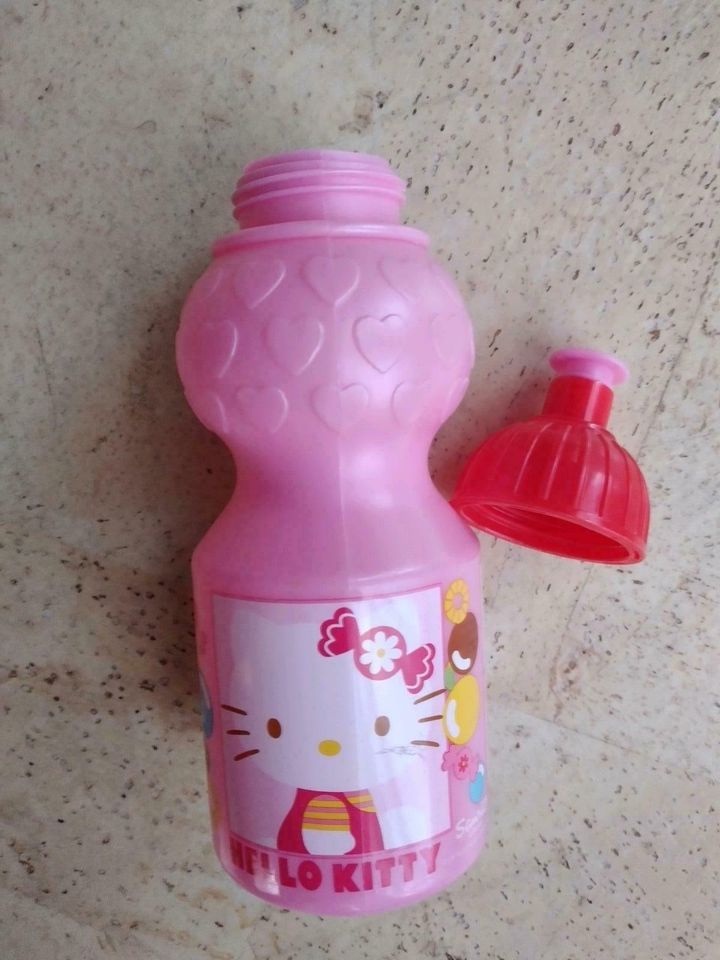 Trinkflasche Hello Kitty  350ml NEU in Börtlingen