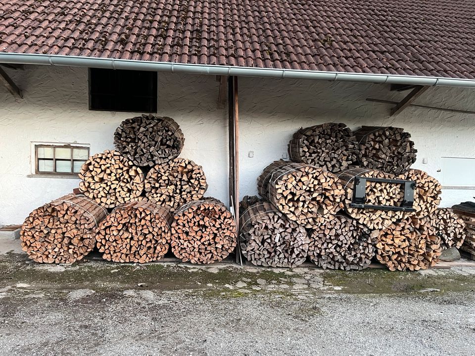 Verkaufe Brennholz, trocken in Perach