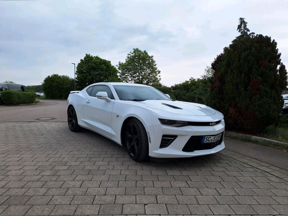 Chevrolet Camaro 6.2 V8 SS in Schwabach