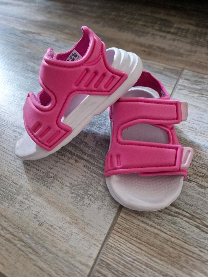 Adidas Sandalen Gr. 19 neu in Eisenhüttenstadt