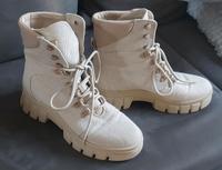 GUESS Boots Nordrhein-Westfalen - Köln Vogelsang Vorschau