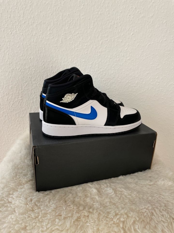 NEU l Jordan 1 Mid Black Racer Blue White GS l 38,5✨ in Berlin