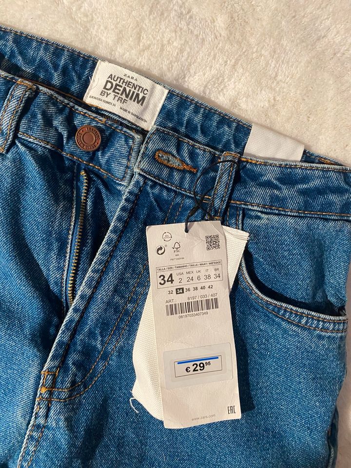 Ungetragene Zara Jeans in Größe 34 in Niestetal