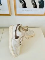 Nike Air Sneaker AIR FORCE 1 07 Gr. 40,5 schlange weiß *sehr gut* Altona - Hamburg Ottensen Vorschau