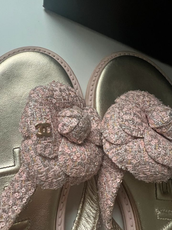 Chanel Flip Flops Sandalen Schuhe 37 ! Tweed Rose in Bochum