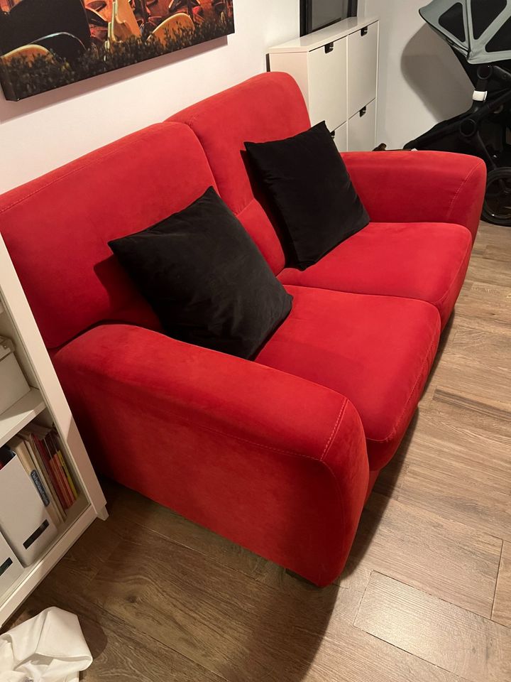 Zweisitzer Sofa in Frankfurt am Main