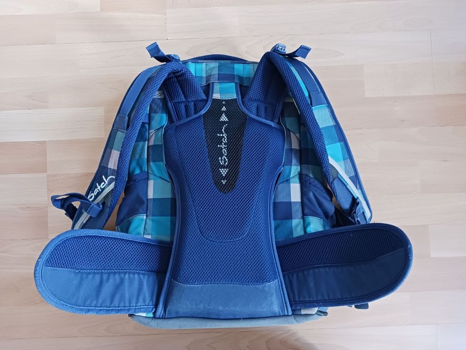 SATCH pack Schulrucksack Schulranzen Rucksack Ranzen blau in Daun