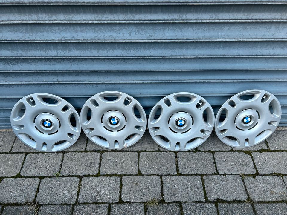 Original BMW Radkappen 15“, 4Stk. in Mülheim (Ruhr)