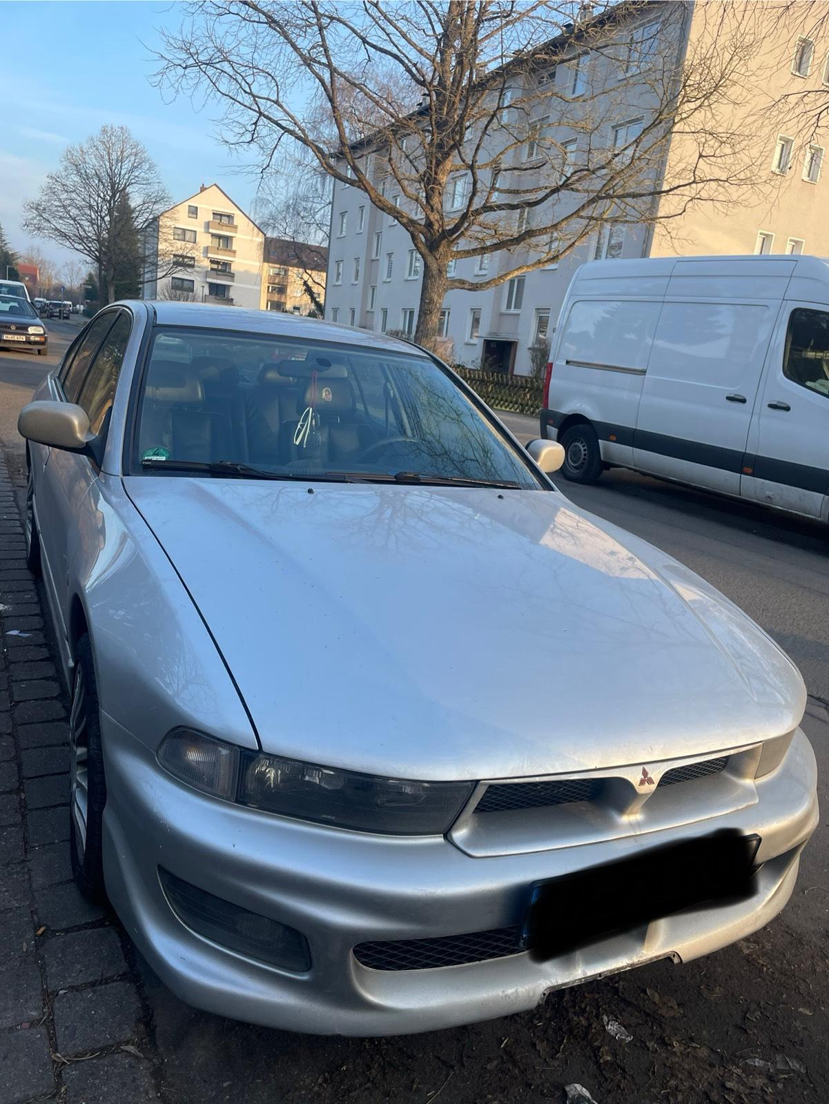 Abbildung des Autos Ich biete ein Auto mit g…