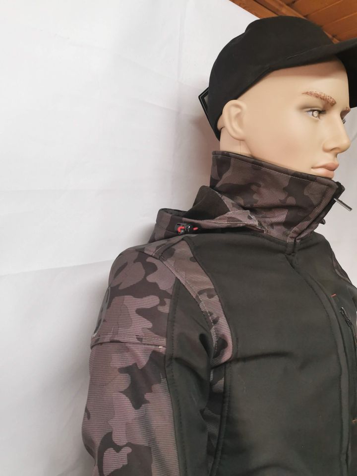 Richa Vanquish Motorradjacke Softshelljacke Camo Größe S. in Windsbach