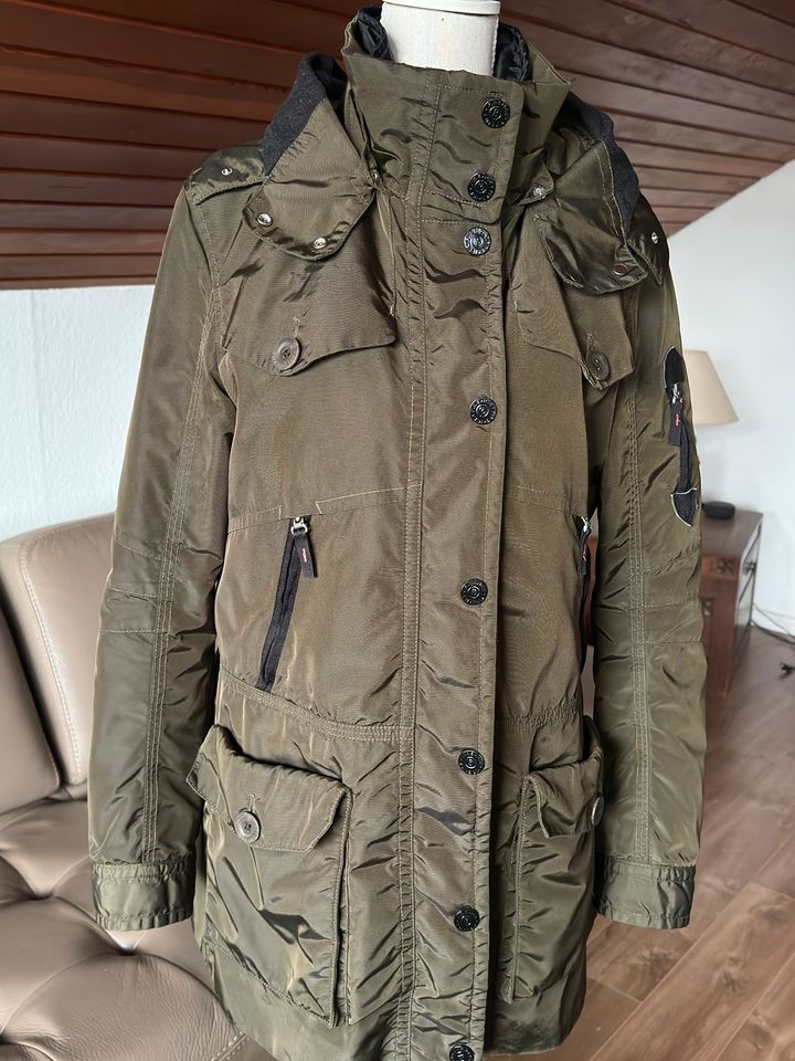 BOGNER Parka Gr. 40 Damen neuwertig in Bremen