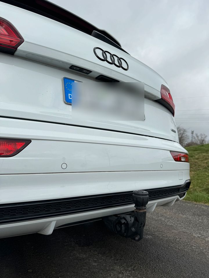 Audi Q5 FY 40TDI 2.0TDI Quattro S-Line Panorama *TOP!* in Zierenberg