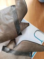 Guess Stiefeletten Schlupf Stiefel taupe/greige Bayern - Burgthann  Vorschau