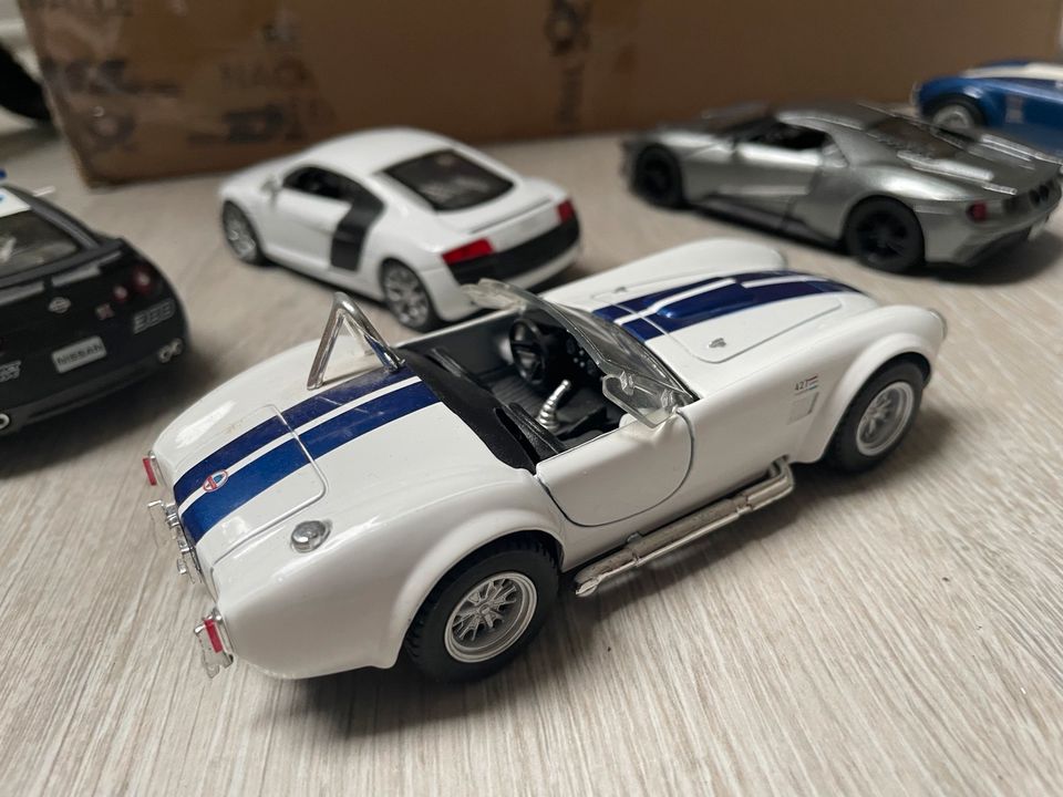 Modellautos 1/38 Audi R8, Ford GT, Shelby Cobra, Nissan GTR in Elsdorf
