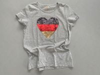 T-Shirt Herz ♥️ Deutschland WM Fan Mädchen 134/140 Wendepailetten Schwerin - Werdervorstadt Vorschau