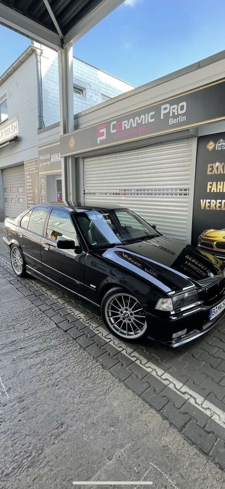 Bmw 320i E36 M Paket 1.Hand- Neuwertigen Orginal Zustand in Berlin