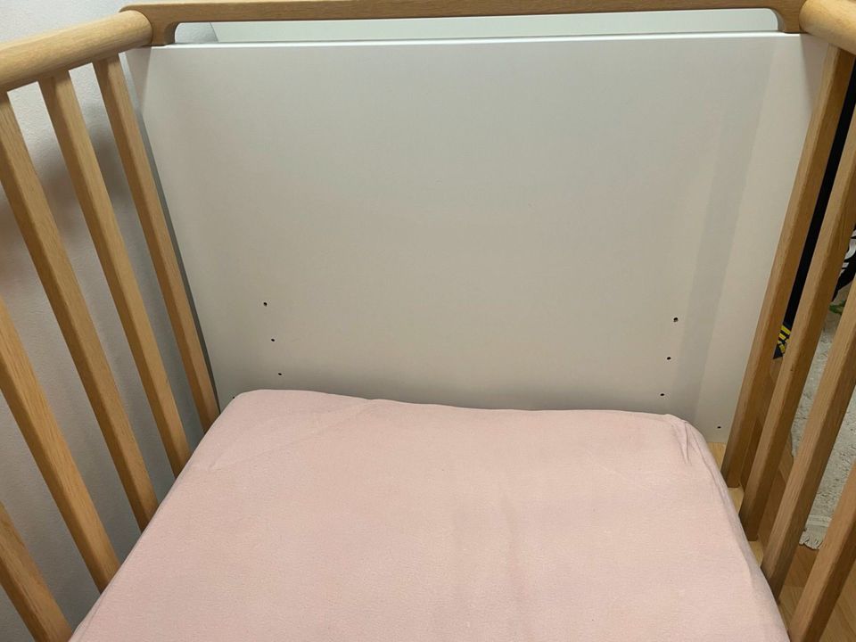 Hülsta Babyzimmer/Kinderzimmer/Kleinkindbett und Wickelkommode / in Ditzingen