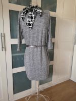 Strick Kleid Grau mit Gürtel neu gr. M gr. 38,40 Saarland - Saarlouis Vorschau