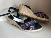 Damen Keilabsatz Sandalen 42 neu Tom Tailor Schuhe Hessen - Eichenzell Vorschau