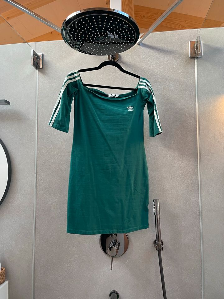 Adidas Kleid S grün in Horben