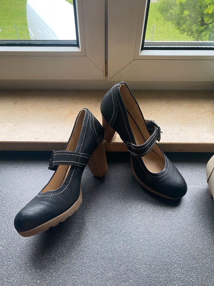 Verschiedene Damen Schuhe 38 in Rosenheim